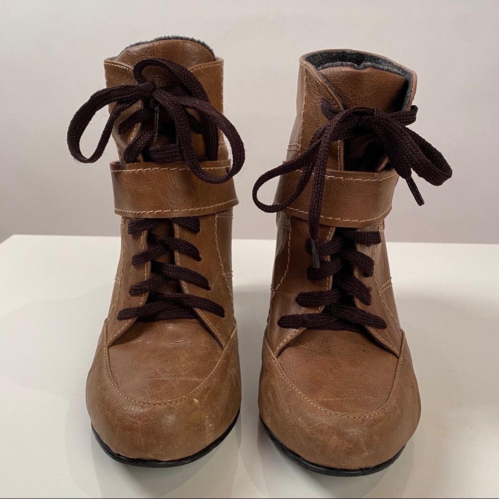Reval Brown Lace Up booties size 39